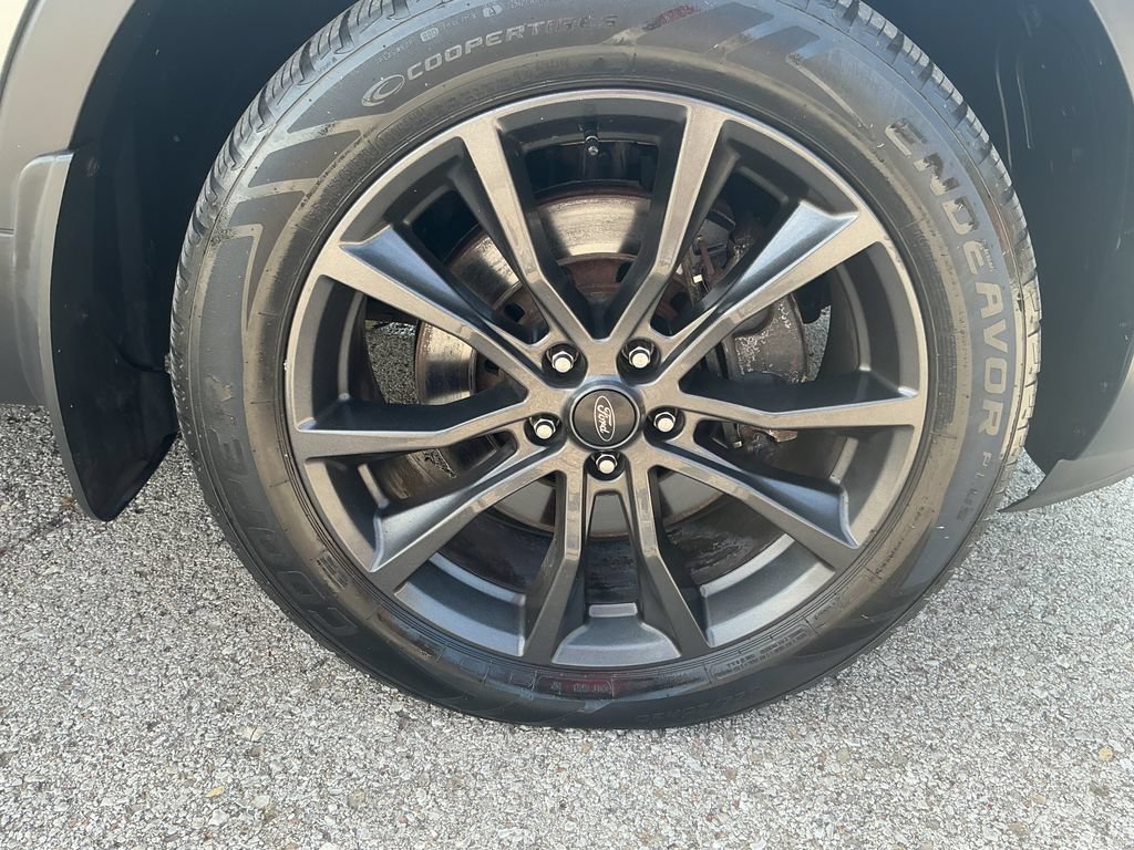 Used 2019 Ford Explorer XLT w/ Equipment Group 202A AWD/4WD image 20