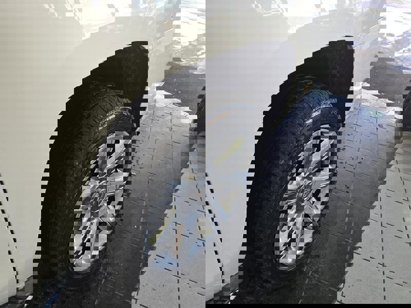 Used 2015 Cadillac Escalade ESV Luxury image 43