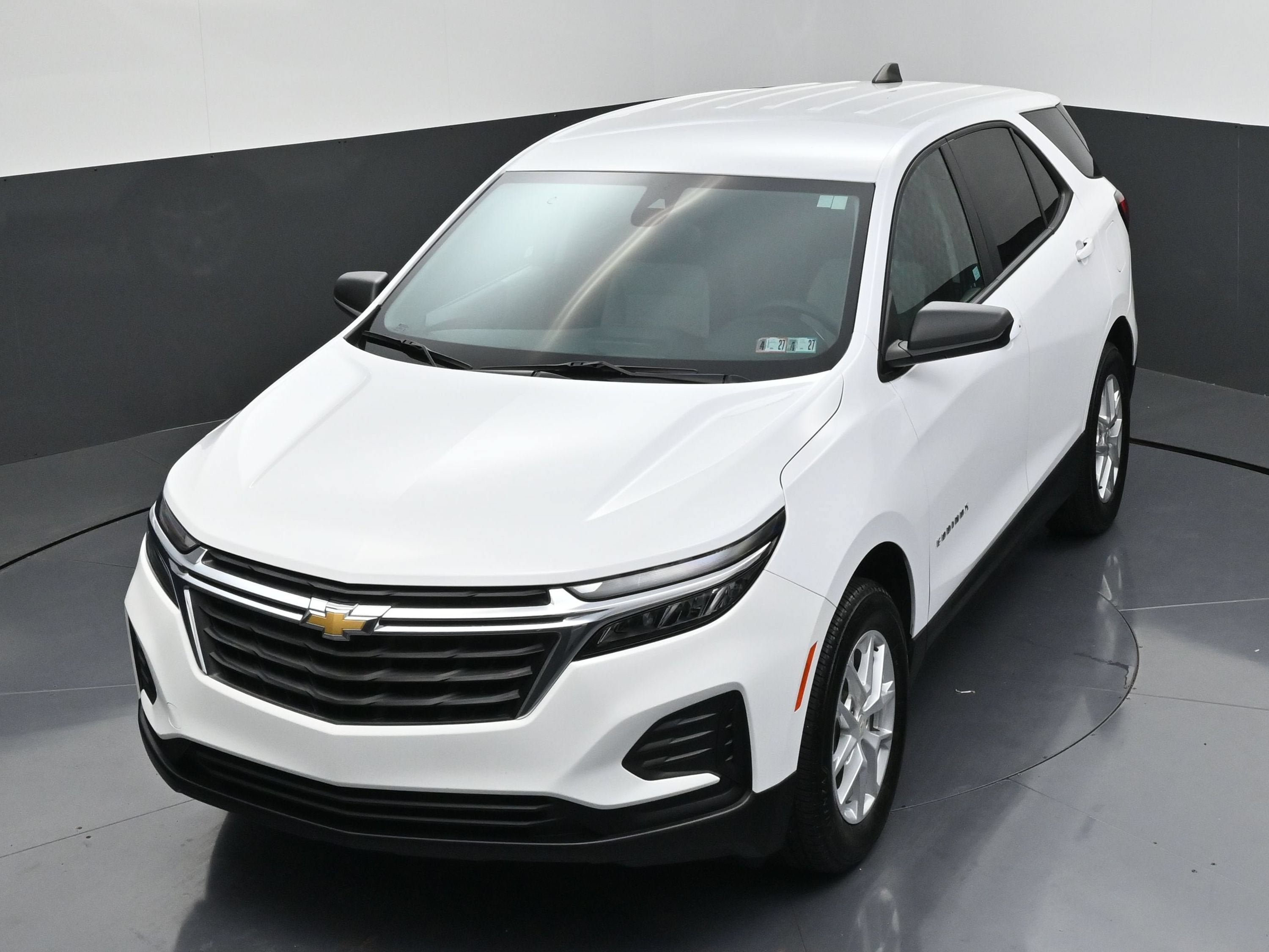 Certified 2023 Chevrolet Equinox LS w/ LS Convenience Package AWD/4WD image 45