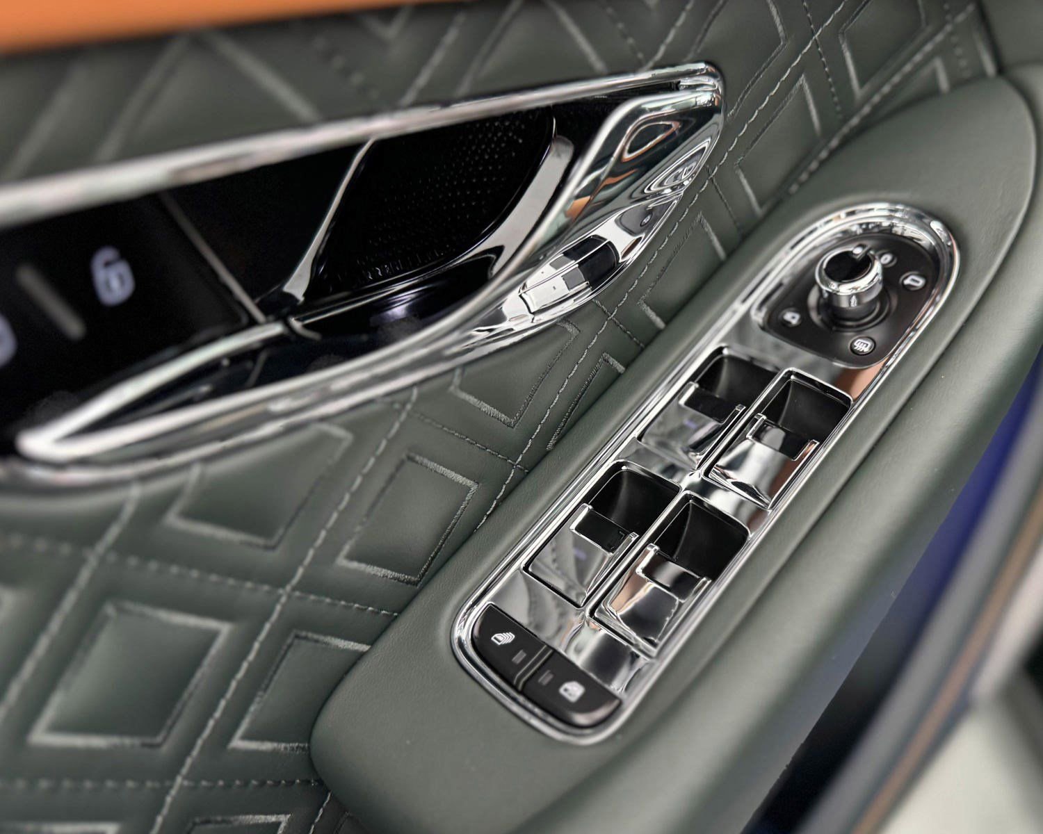 Used 2024 Bentley Continental GT V8 AWD/4WD image 13