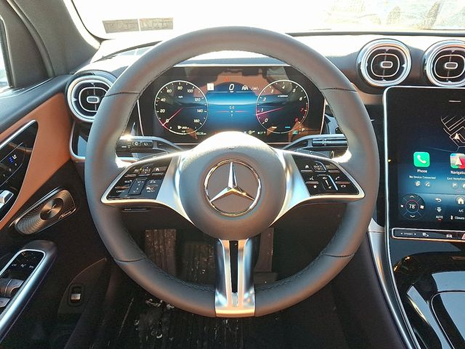 Used 2026 Mercedes-Benz GLC 300 4MATIC image 17
