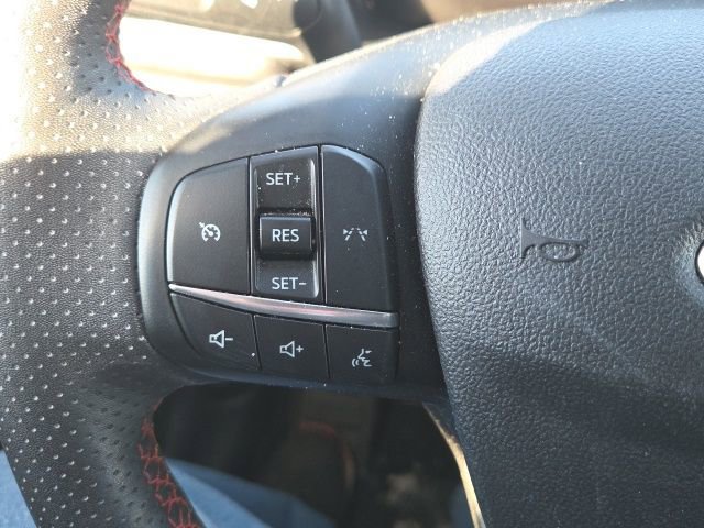 Used 2024 Ford Escape ST-Line w/ Cold Weather Package image 40