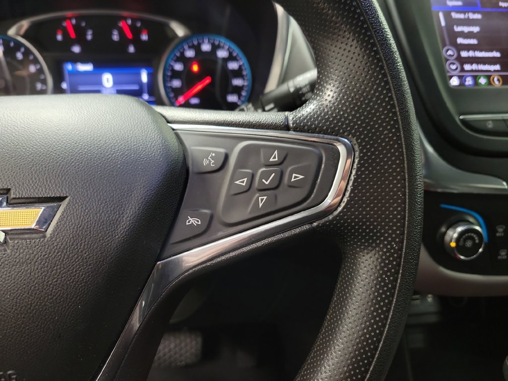 Used 2020 Chevrolet Equinox LT FWD image 25