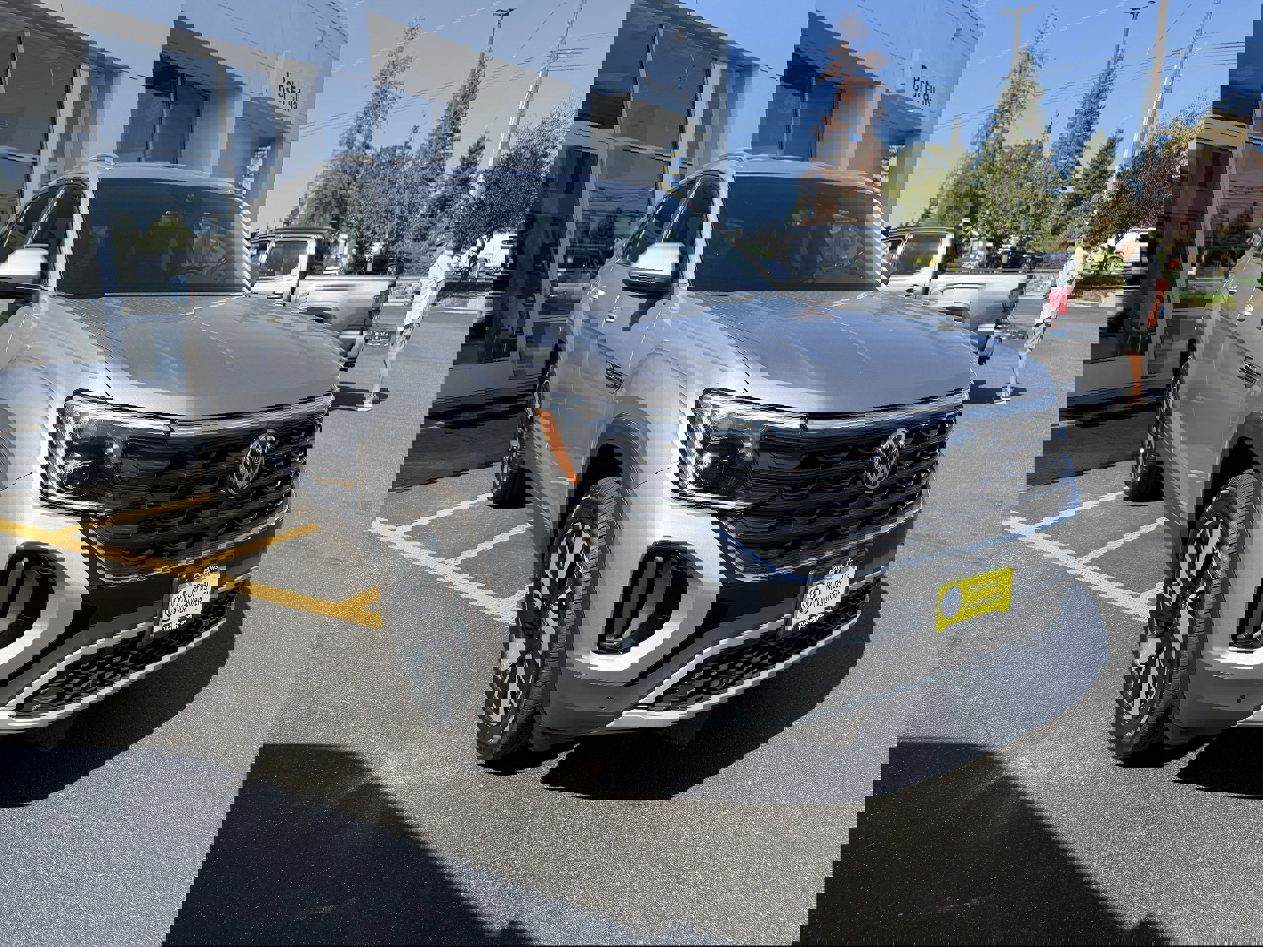New 2026 Volkswagen Atlas Cross Sport SE image 3