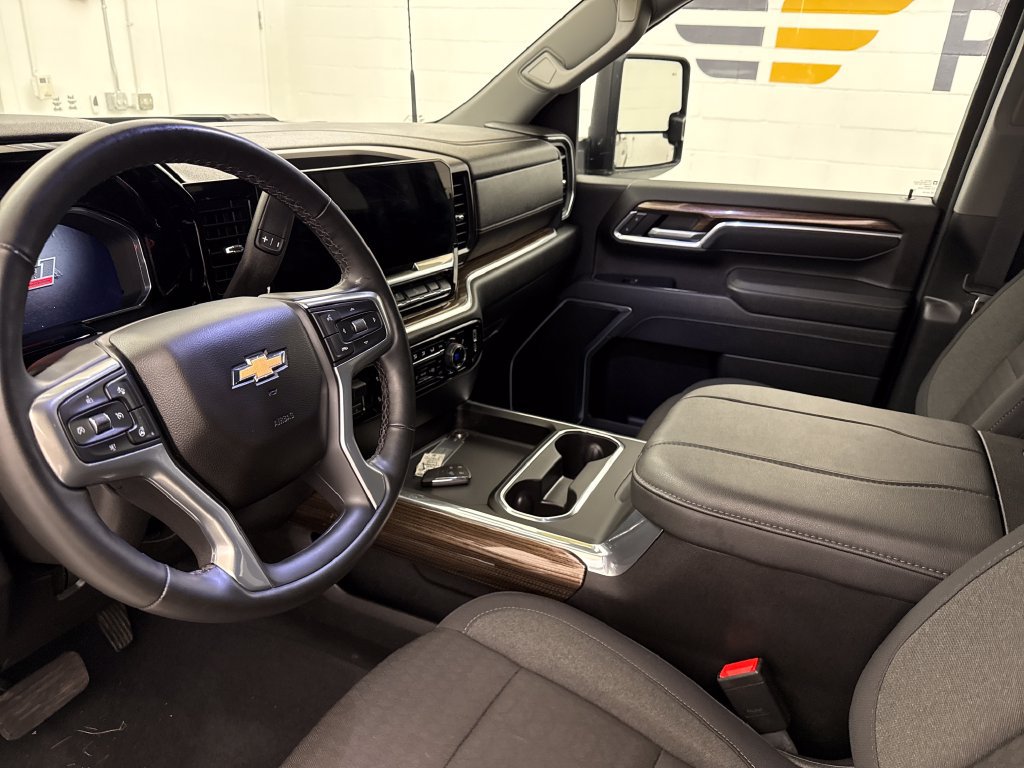 Used 2026 Chevrolet Silverado 2500 LT w/ All Star Edition AWD/4WD image 12