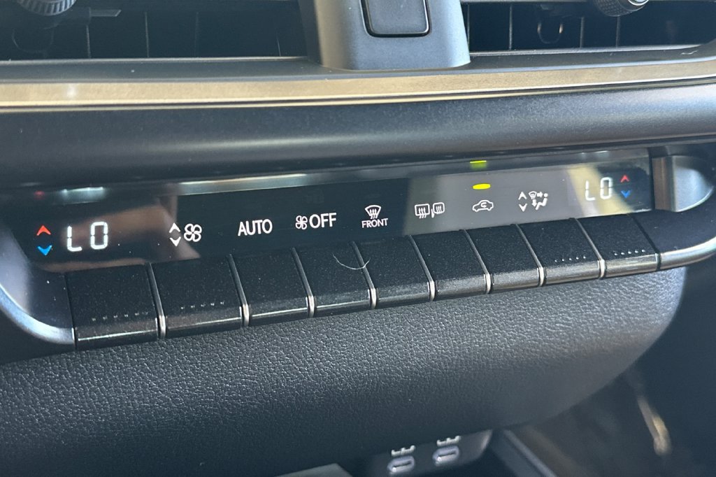 Used 2025 Lexus UX 300h FWD w/ Accessory Package (Z2) image 23