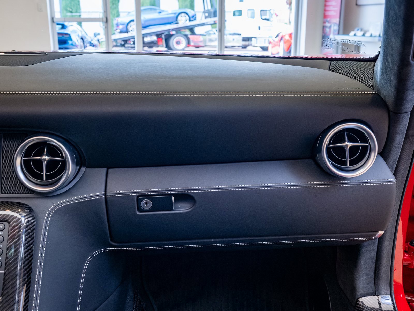 Used 2012 Mercedes-Benz SLS AMG Roadster image 16