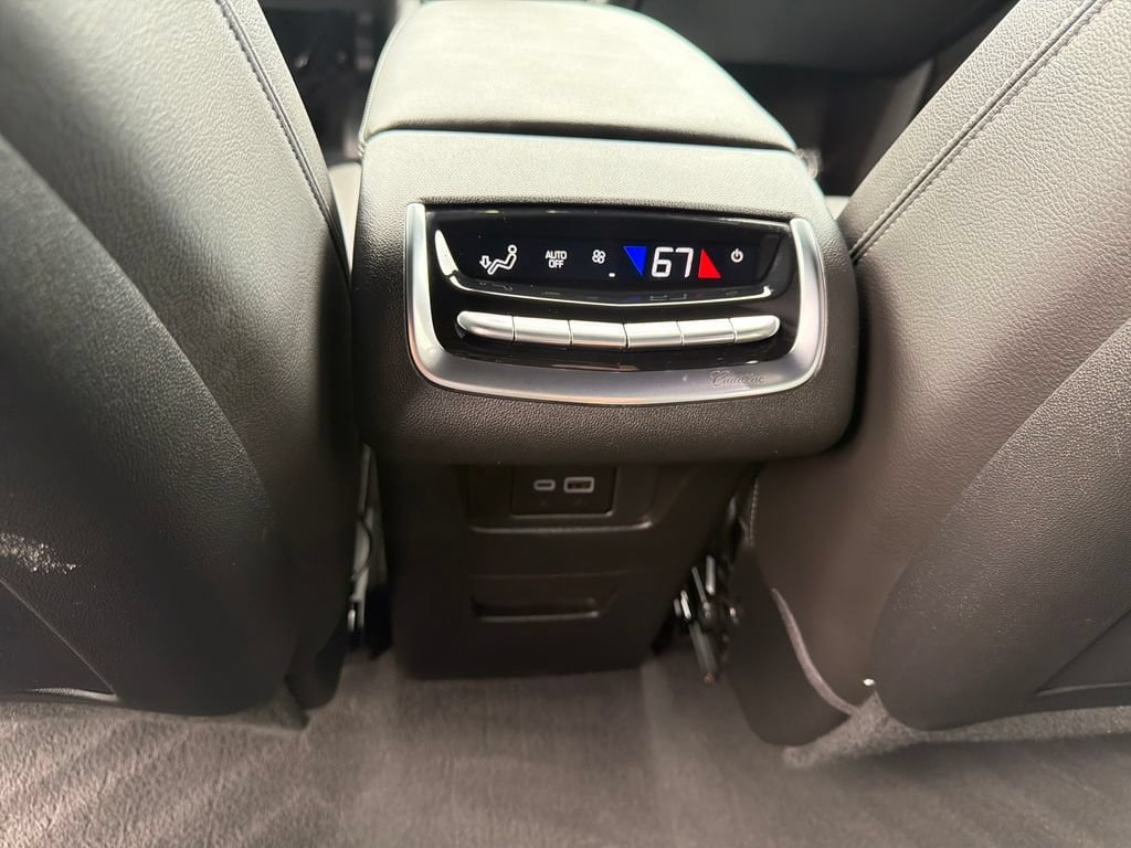 Certified 2024 Cadillac XT6 Luxury w/ LPO, Floor Liner Package AWD/4WD image 12