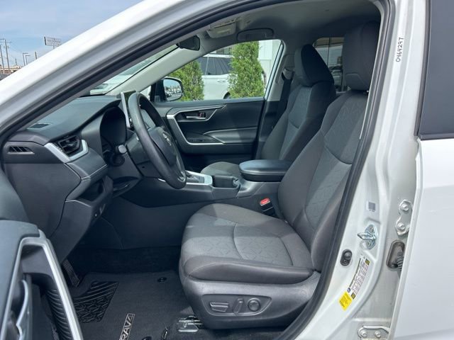 Used 2024 Toyota RAV4 XLE FWD image 20