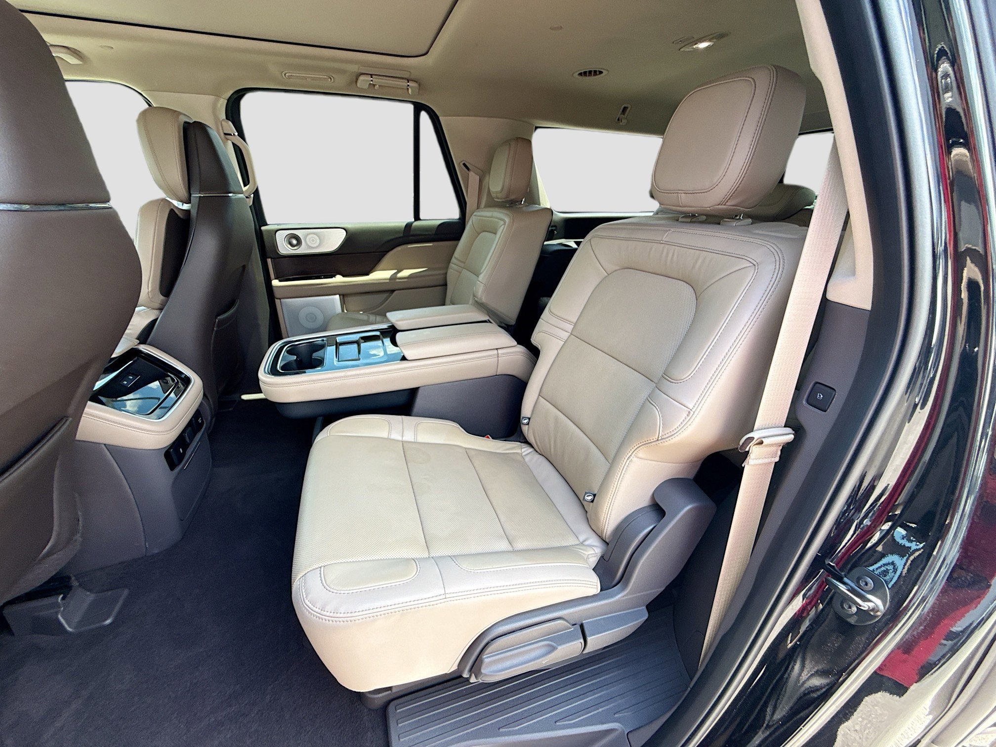 Used 2023 Lincoln Navigator L Reserve AWD/4WD image 21