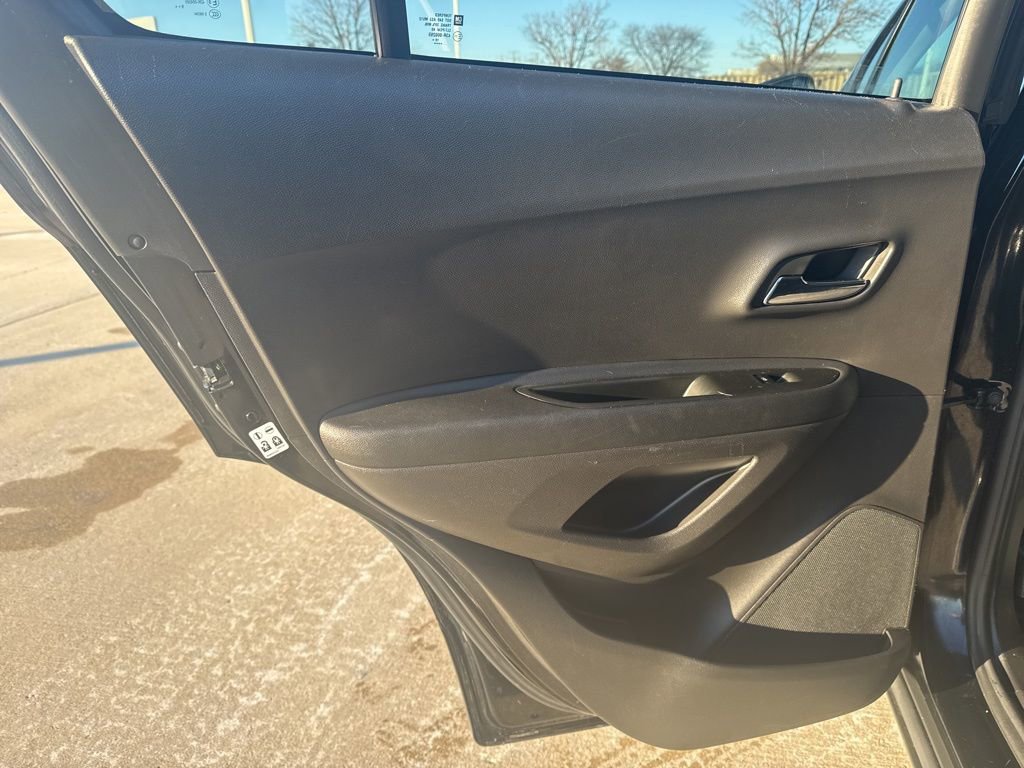 Used 2020 Chevrolet Trax LT image 17