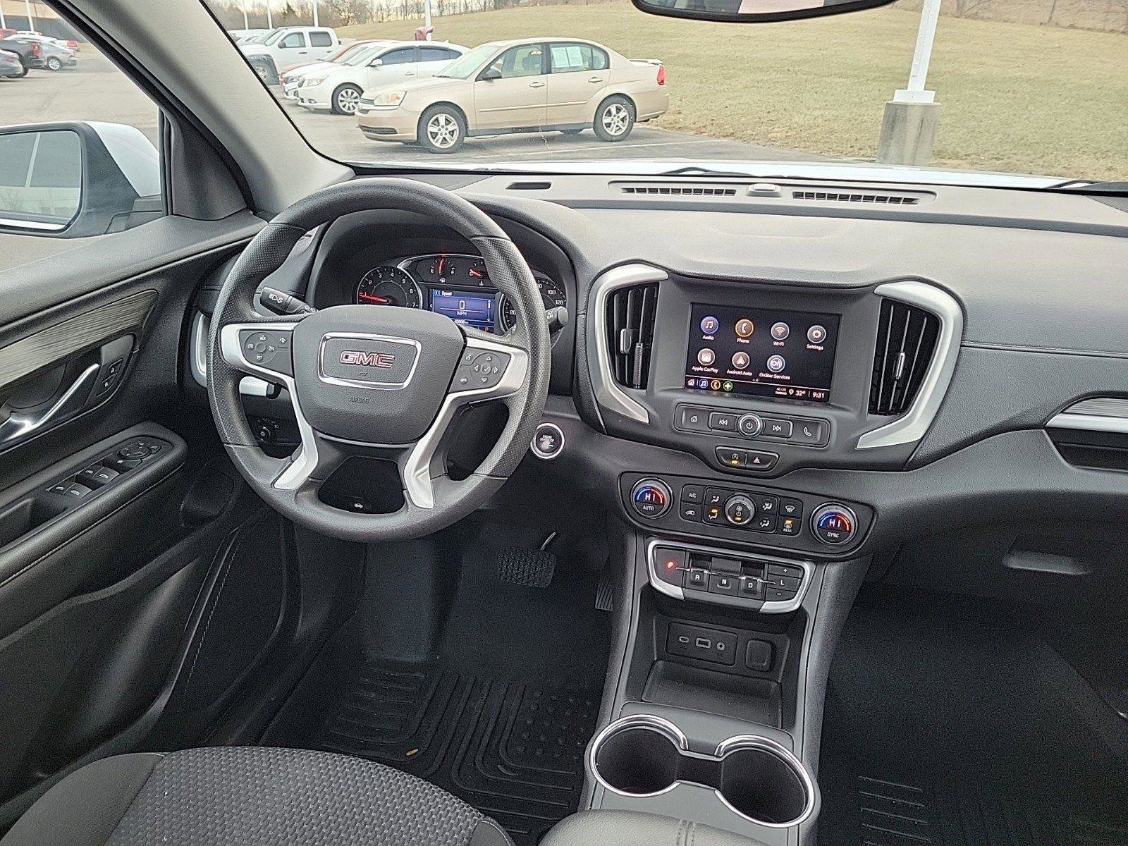 Used 2022 GMC Terrain SLE w/ Driver Convenience Package image 9