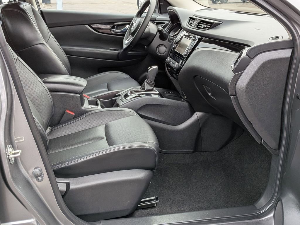 Used 2022 Nissan Rogue Sport SL image 21