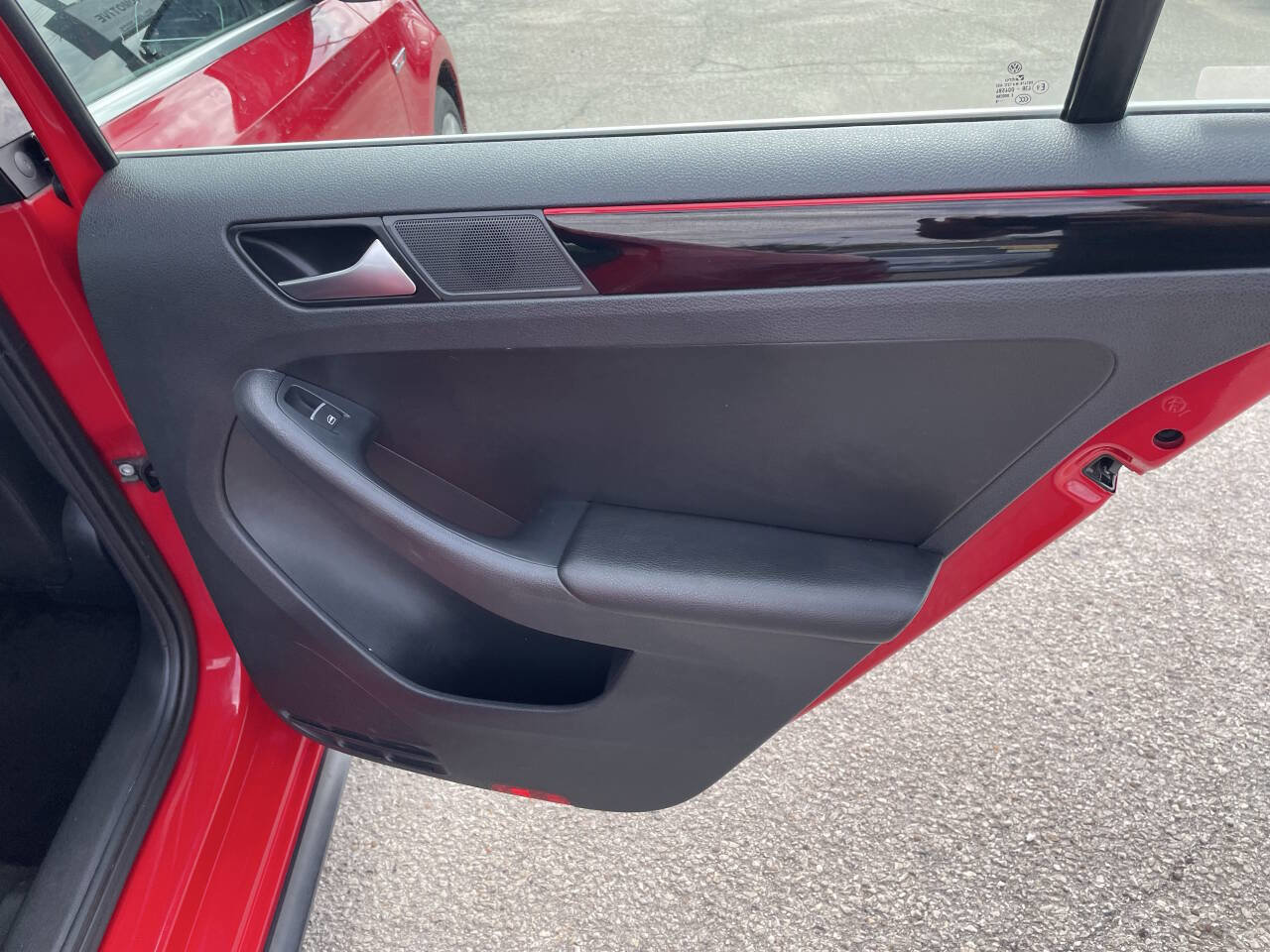 Used 2016 Volkswagen Jetta GLI SEL image 16