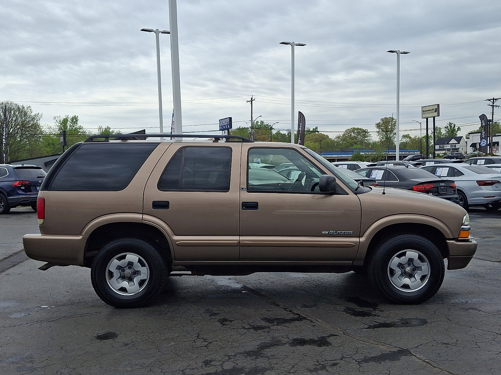 Used 2003 Chevrolet Blazer LS w/ Preferred Equipment Group image 7
