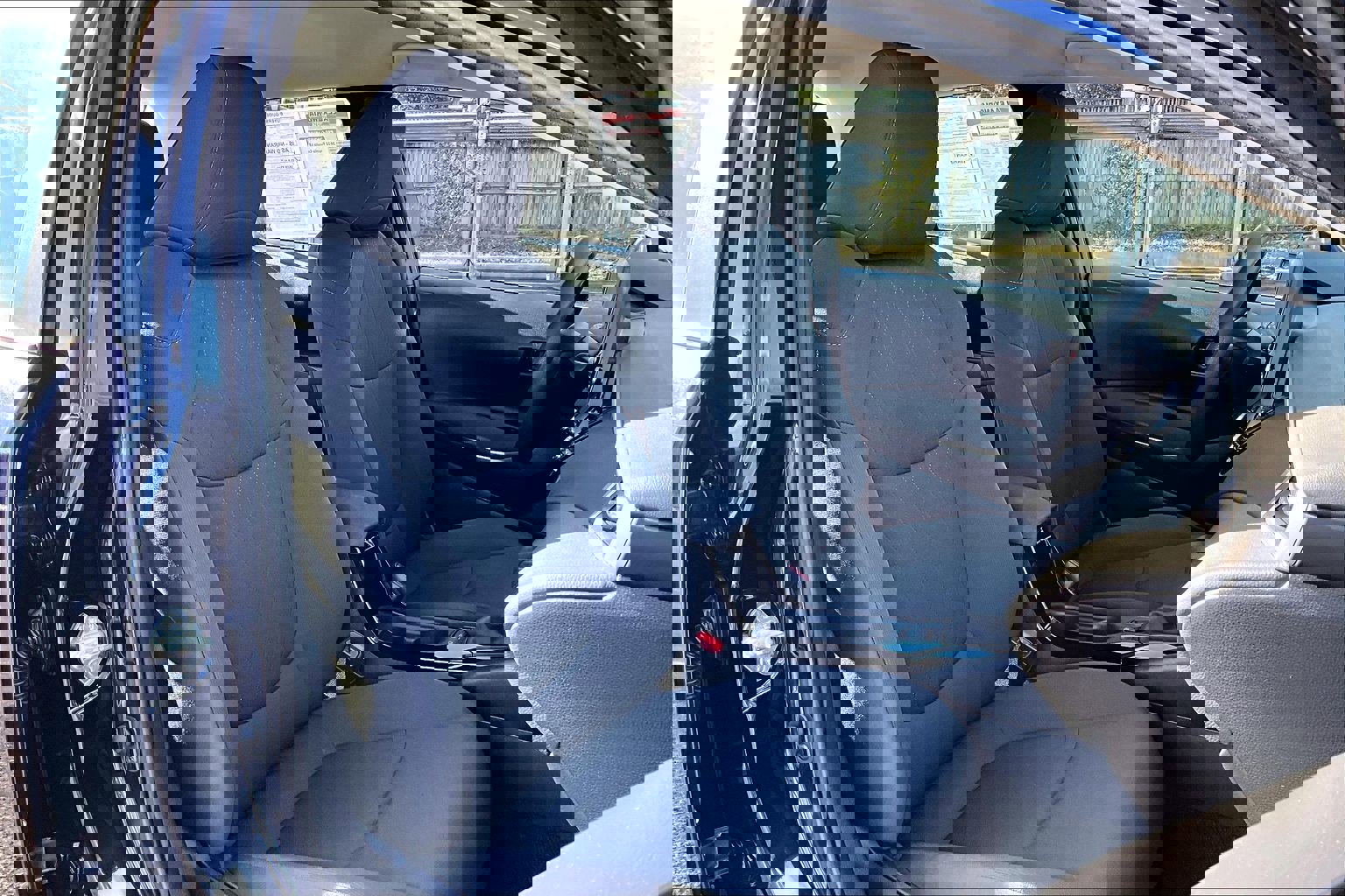 Used 2022 Toyota Corolla LE w/ LE Convenience Package image 7