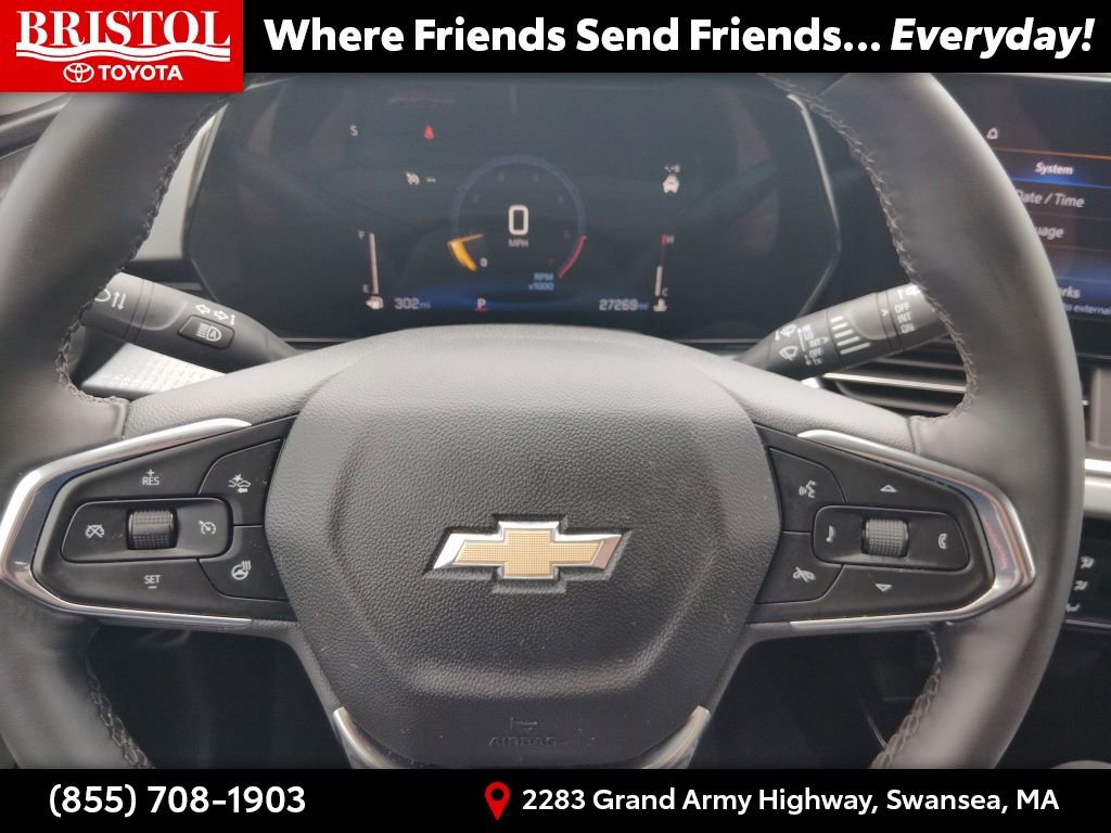 Used 2025 Chevrolet Trax LT w/ LT Convenience Package FWD image 19