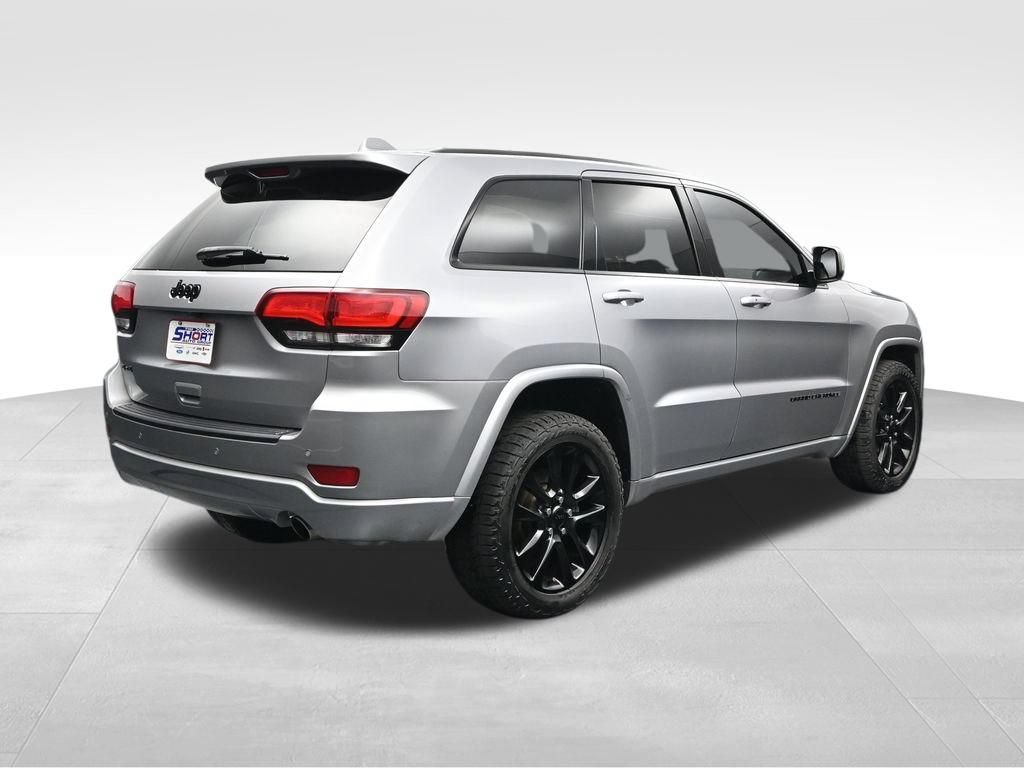 Used 2021 Jeep Grand Cherokee Laredo X AWD/4WD image 5