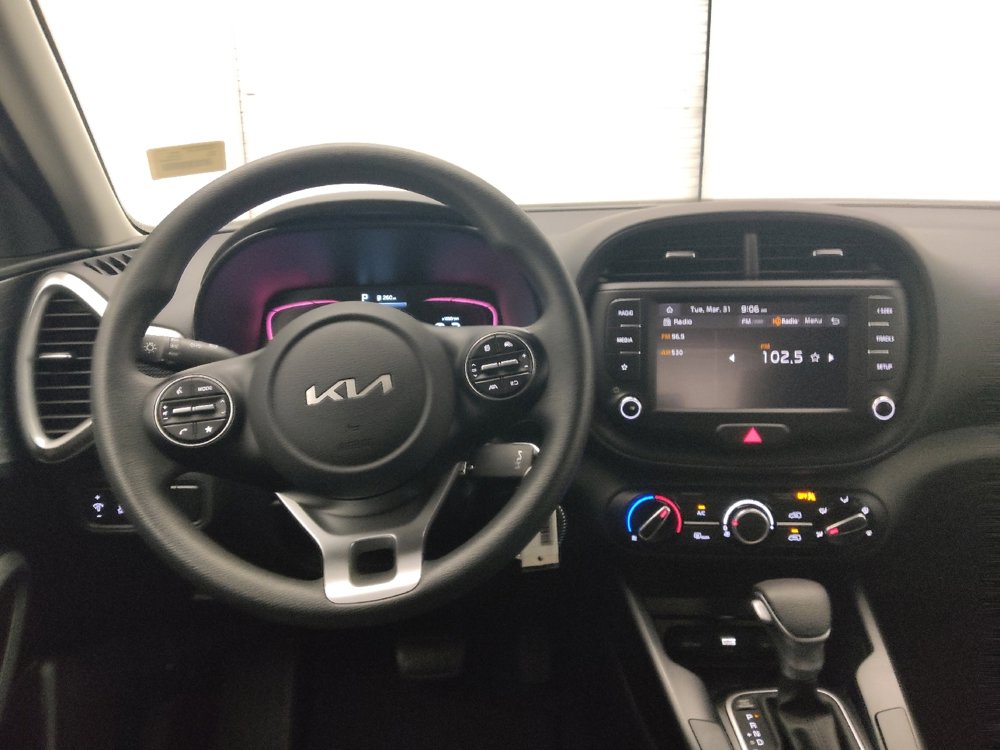 Used 2025 Kia Soul LX image 22