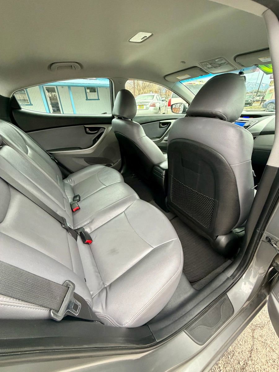 Used 2013 Hyundai Elantra GLS w/ Preferred Pkg image 17