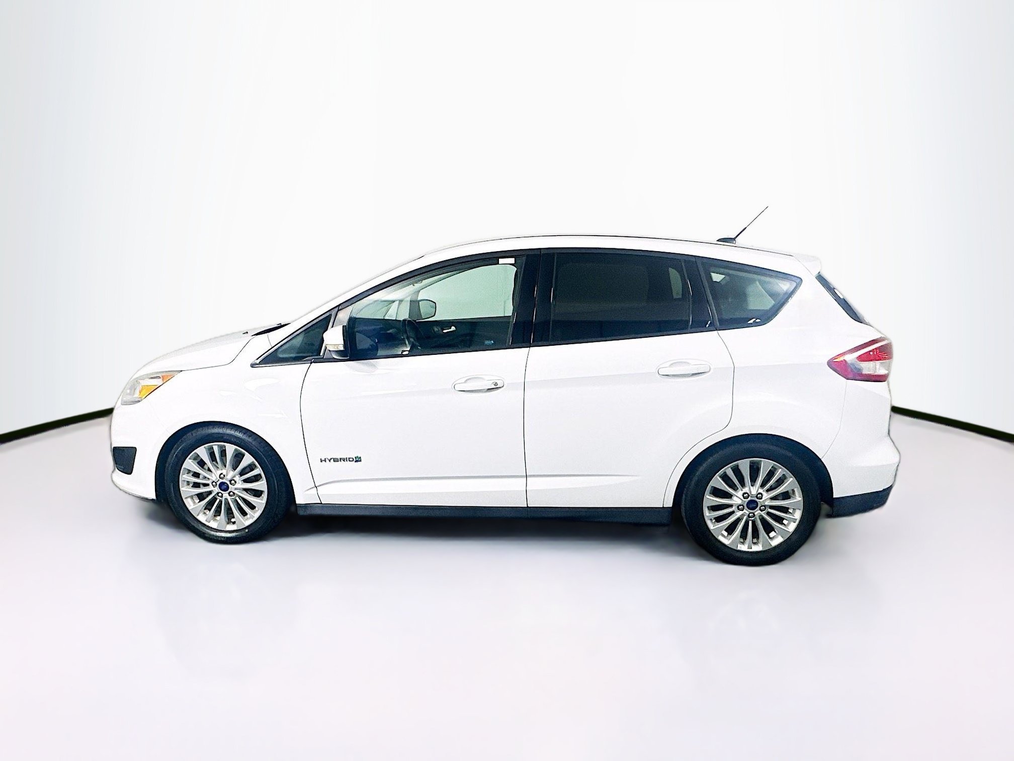 Used 2017 Ford C-MAX SE FWD image 4