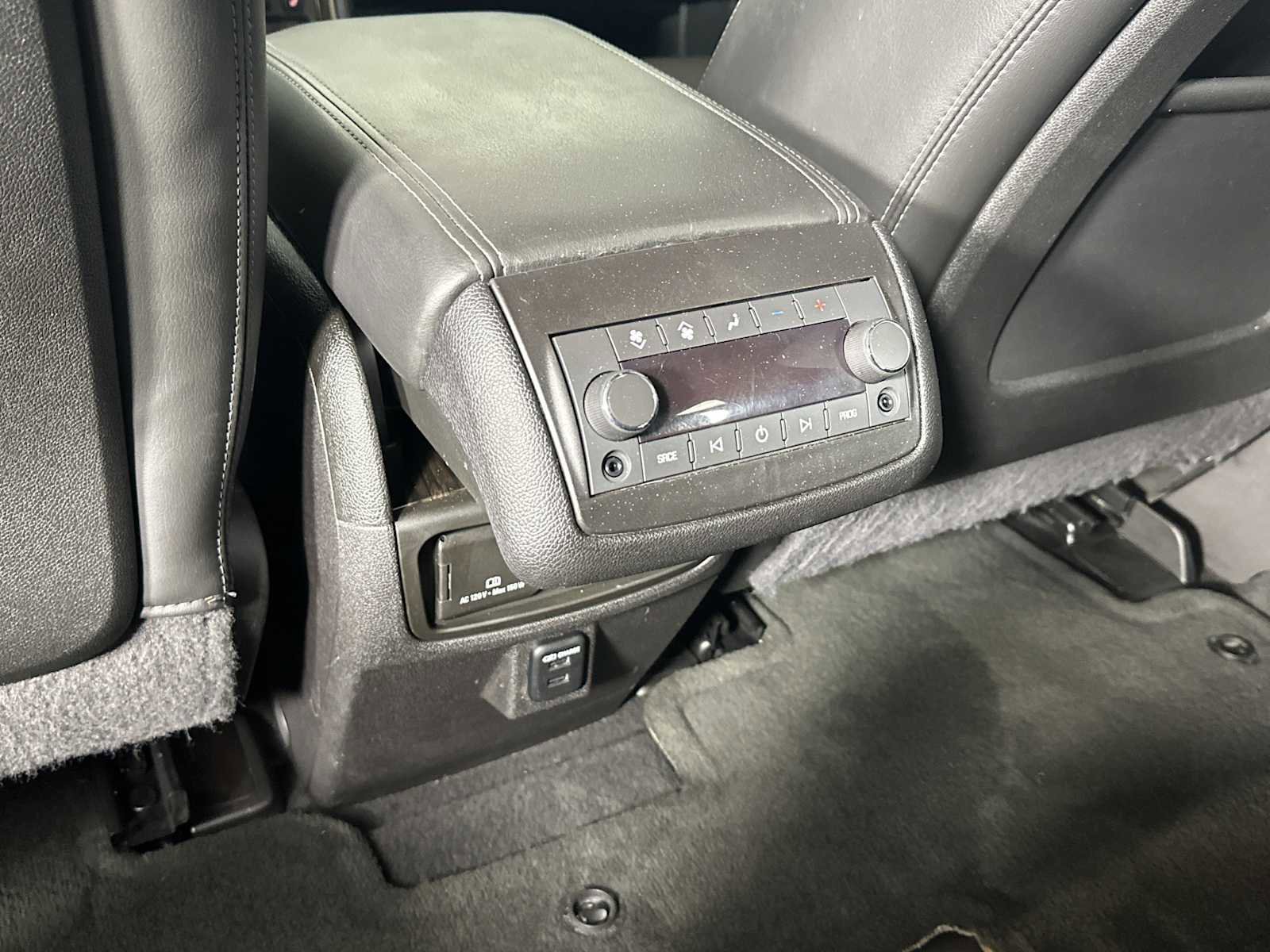 Used 2015 GMC Acadia Denali FWD image 26