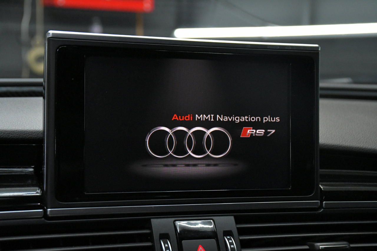 Used 2017 Audi RS 7 Performance w/ Driver Assistance Package image 26