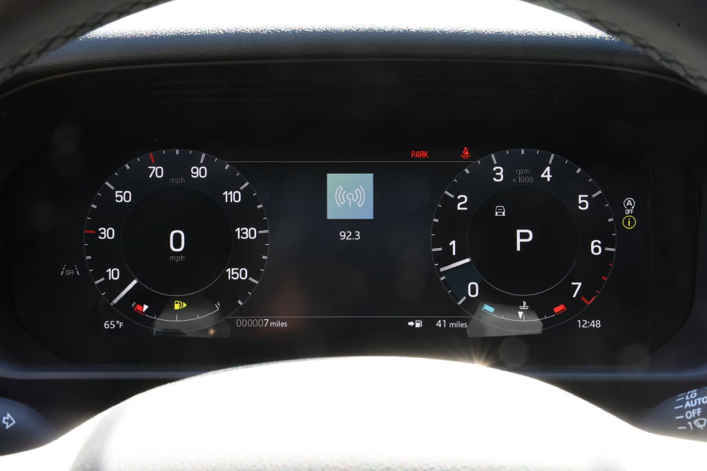 New 2026 Land Rover Discovery Limited Edition AWD/4WD image 17