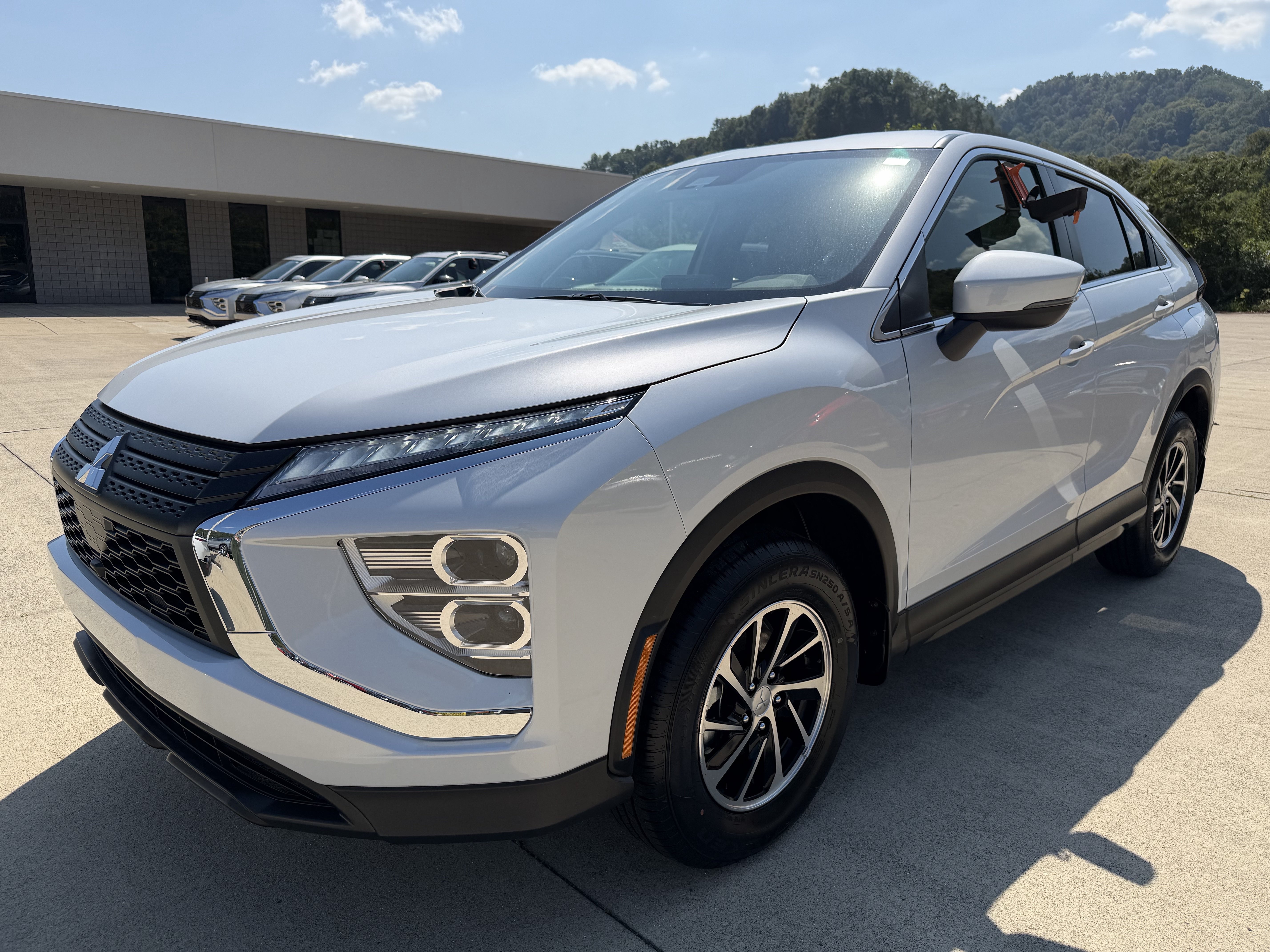 New 2026 Mitsubishi Eclipse Cross ES AWD/4WD image 3