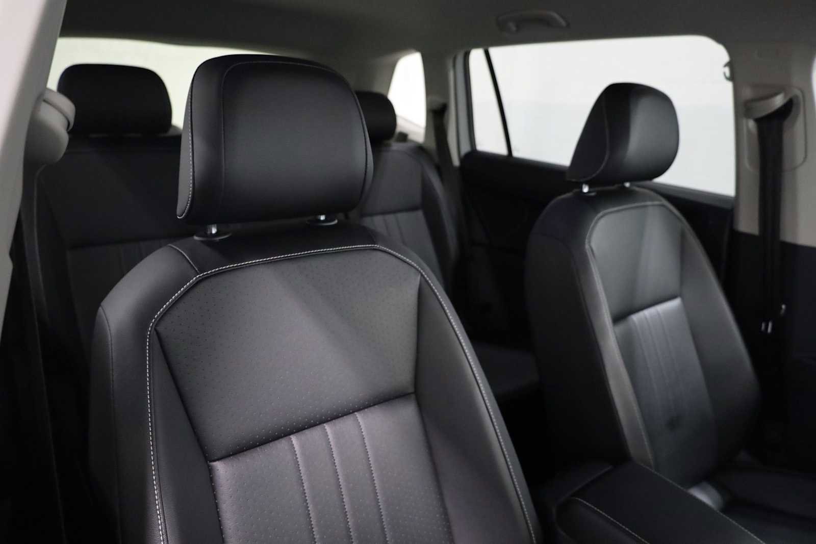 Used 2022 Volkswagen Tiguan SE image 20