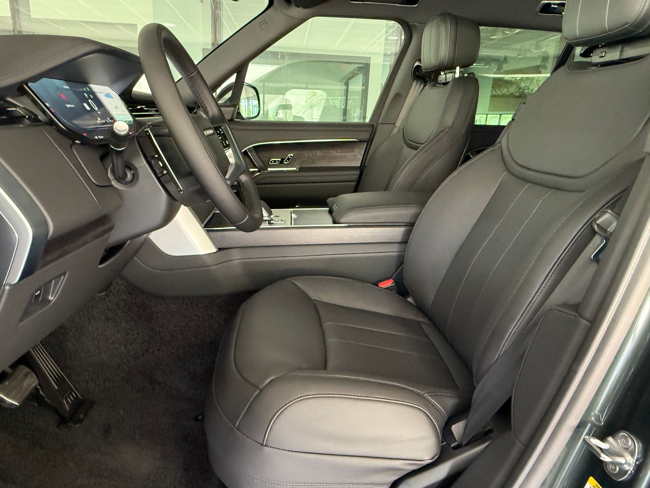 New 2026 Land Rover Range Rover SE AWD/4WD image 5