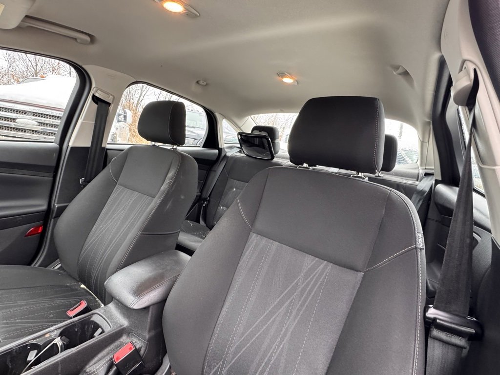 Certified 2018 Ford Focus SE image 9