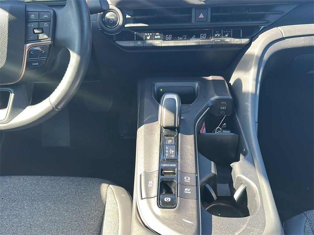 Used 2023 Toyota Crown XLE image 16