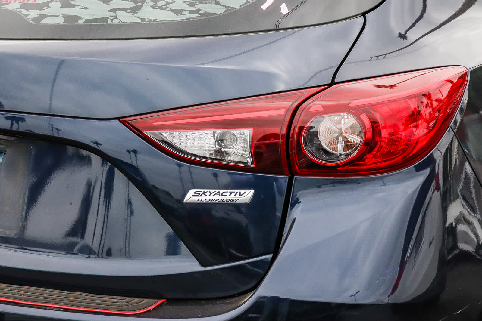 Used 2018 MAZDA MAZDA3 Touring FWD image 11