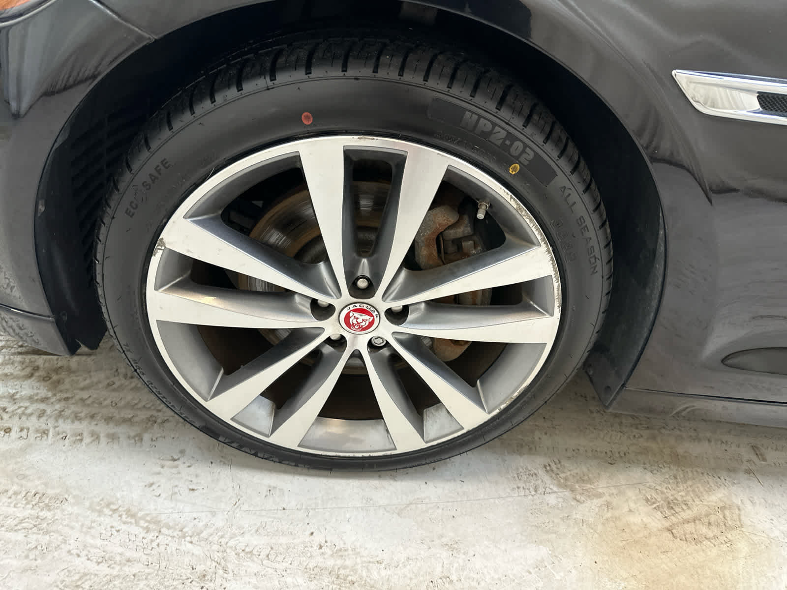 Used 2017 Jaguar XJ R-Sport AWD/4WD image 12