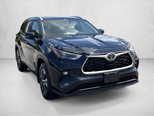 Certified 2026 Toyota Highlander XLE AWD/4WD image 3