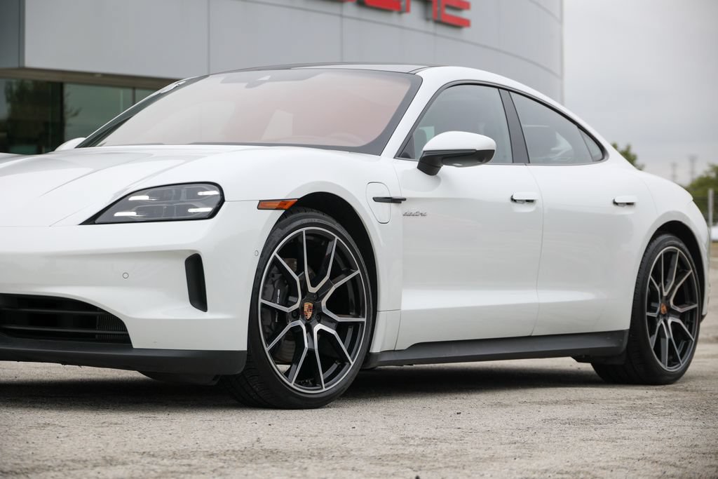 Certified 2026 Porsche Taycan AWD/4WD image 9