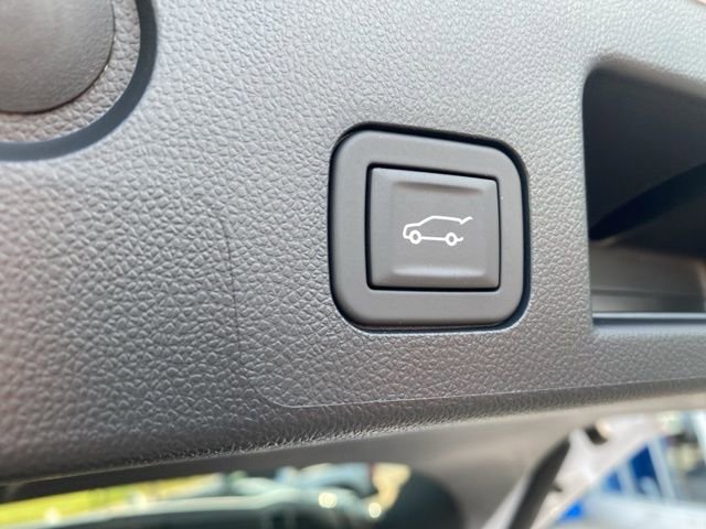 New 2026 Chevrolet Equinox ACTIV w/ Convenience Package III AWD/4WD image 23
