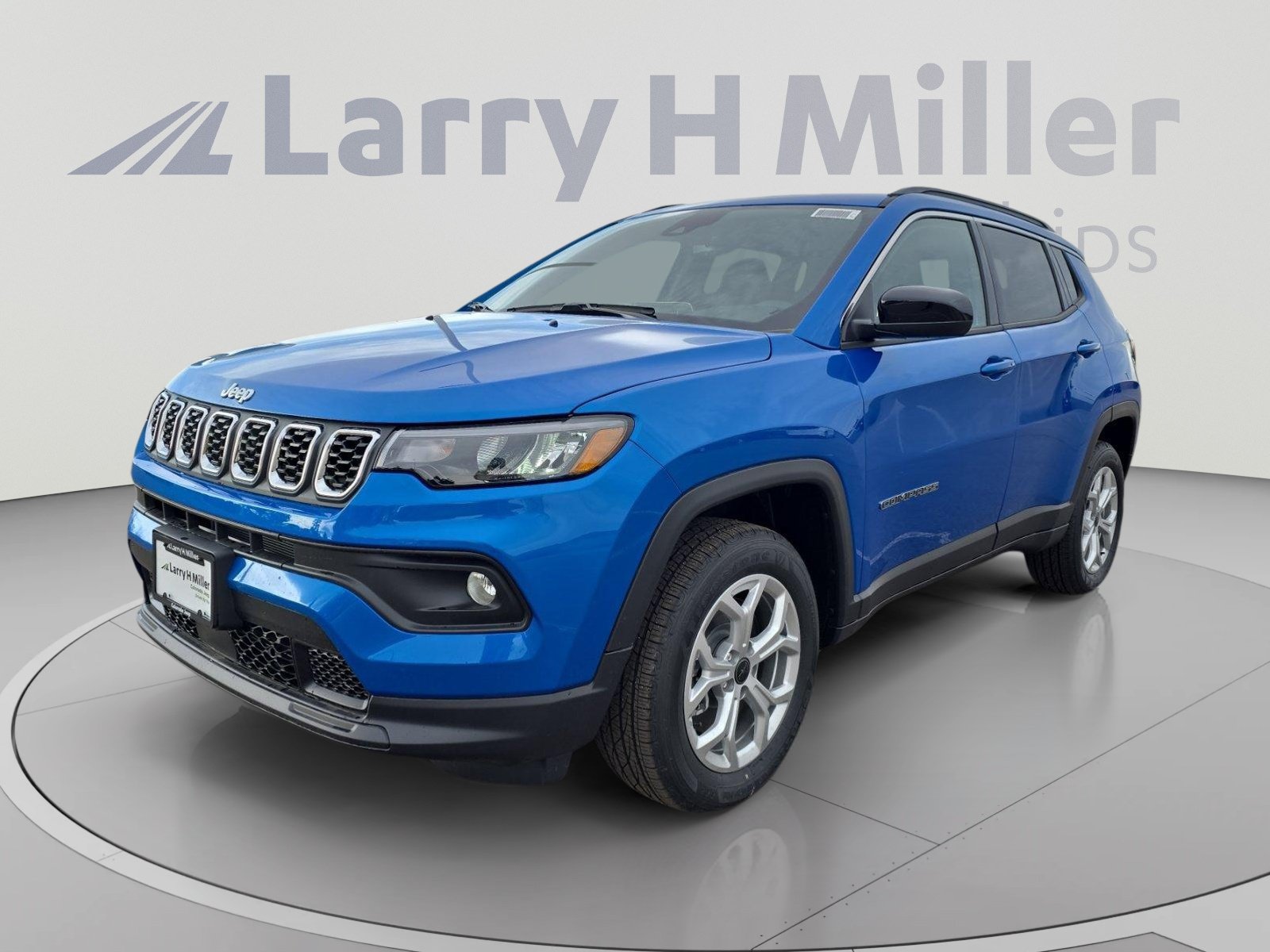 New 2026 Jeep Compass Latitude AWD/4WD image 1