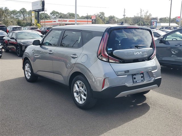 New 2025 Kia Soul LX image 4