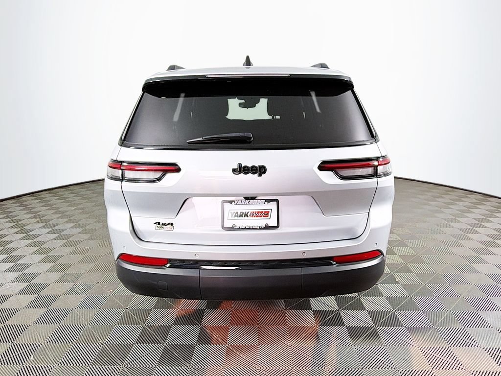 Certified 2023 Jeep Grand Cherokee L Laredo AWD/4WD image 10