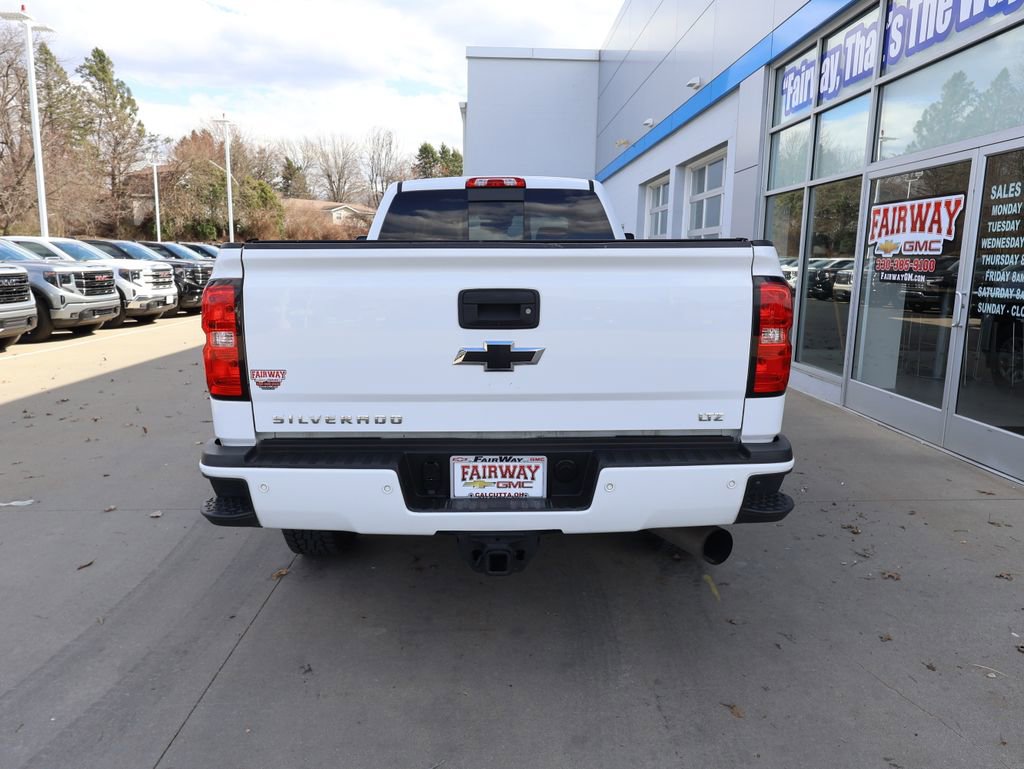 Used 2018 Chevrolet Silverado 3500 LTZ w/ Duramax Plus Package image 9