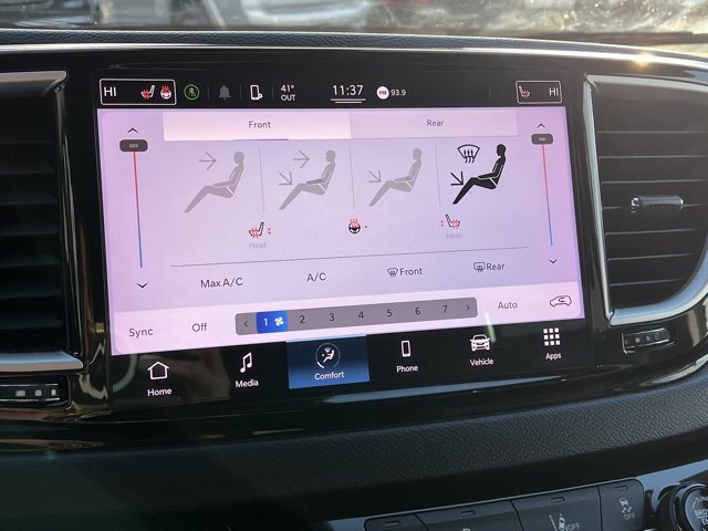 Used 2022 Chrysler Pacifica Touring-L image 47