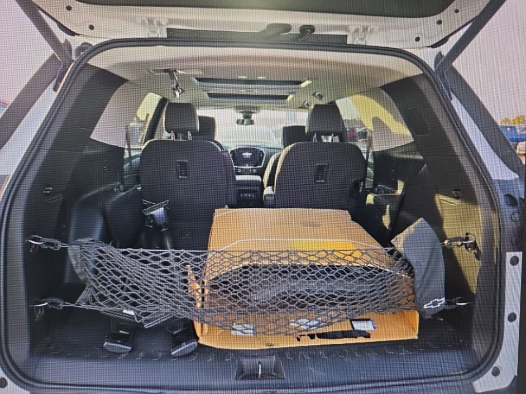 Used 2021 Chevrolet Traverse RS w/ LPO, Cargo Package image 12