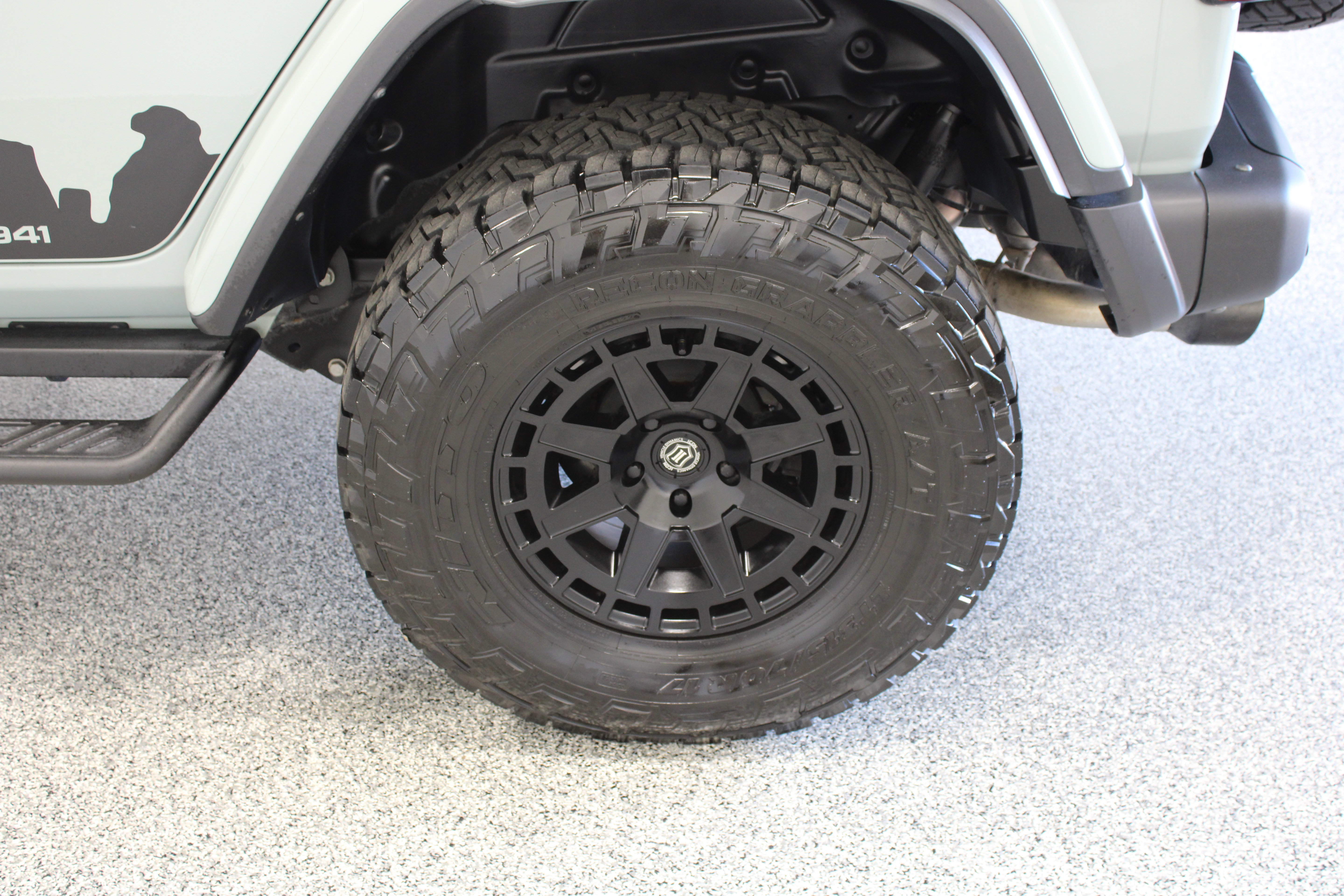 Used 2023 Jeep Wrangler Unlimited Rubicon 392 w/ Trailer Tow Package AWD/4WD image 11