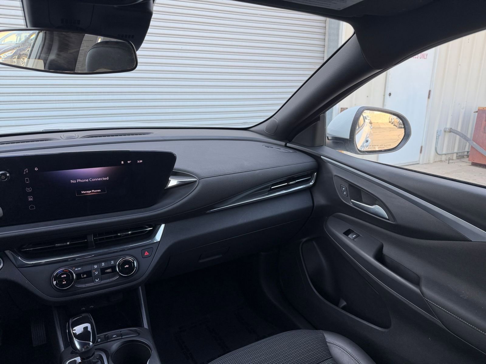 Used 2025 Buick Envista Preferred image 34