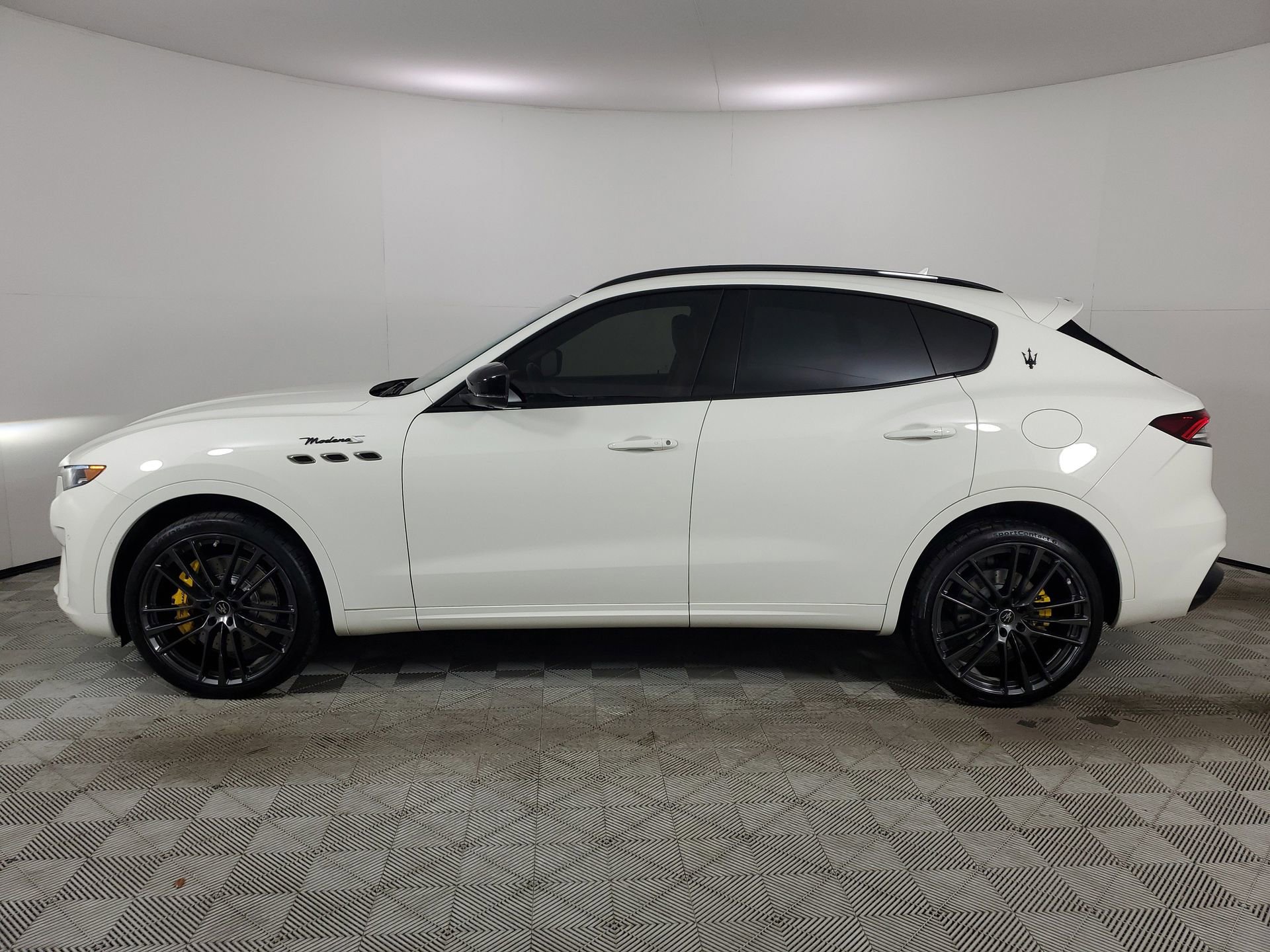 Used 2023 Maserati Levante Modena S image 6