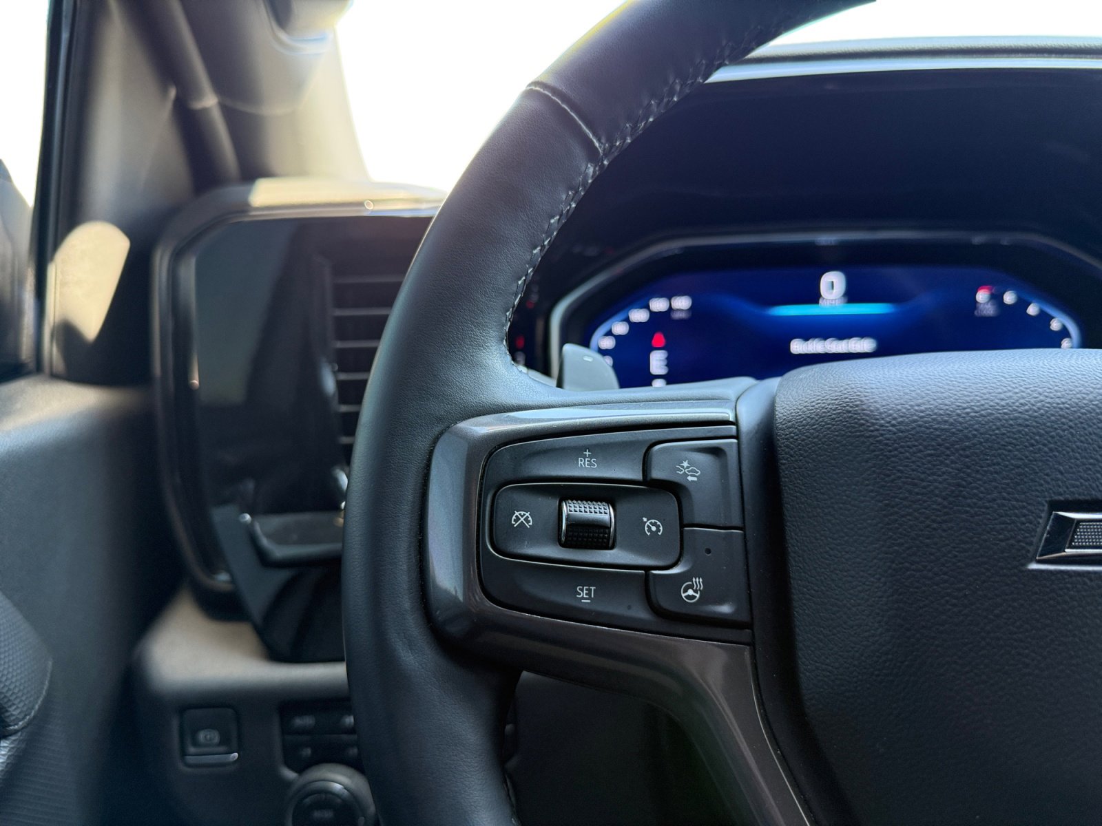 Used 2025 Chevrolet Silverado 1500 ZR2 image 13