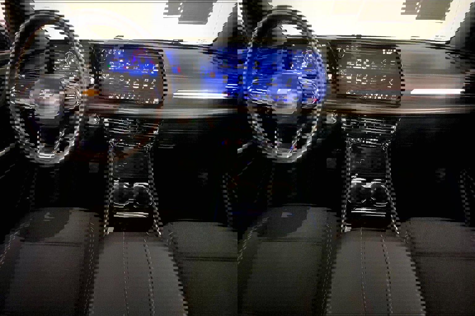 Used 2024 Chevrolet Traverse LT image 15