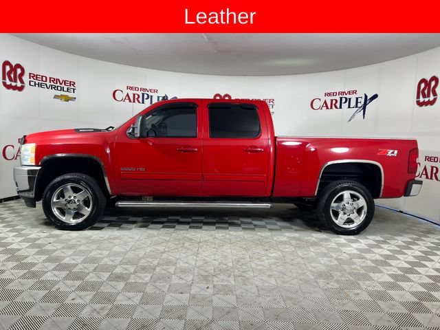 Used 2011 Chevrolet Silverado 2500 LTZ w/ LTZ Plus Package AWD/4WD image 4
